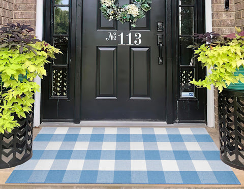 KIhipIoe easy-clean rug is ideal for high-traffic entryways and living areas.