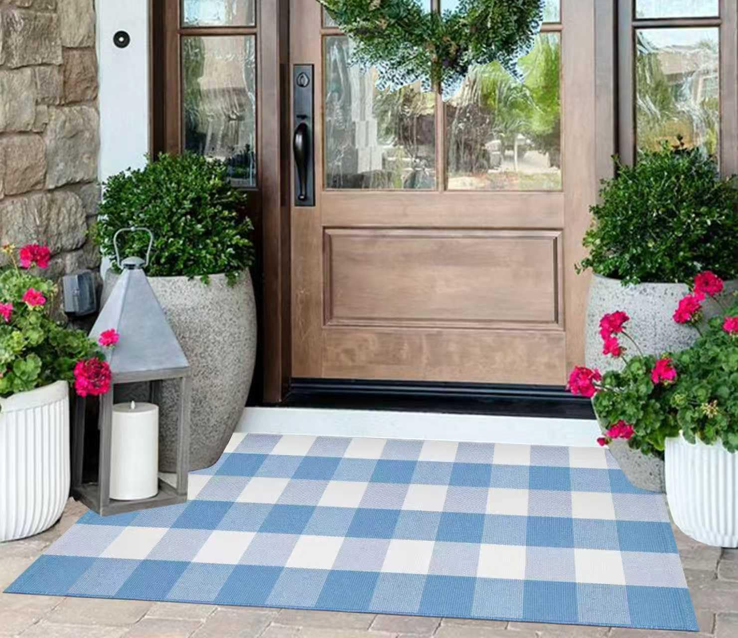 KIhipIoe light blue buffalo plaid outdoor rug for front porch, soft yet durable and washable.