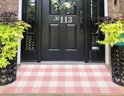 KIhipIoe wash-and-go rug resists fading and stays bright with gentle care.