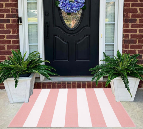 Seasonal decor ready KIhipIoe stripe rug complements holidays and events
