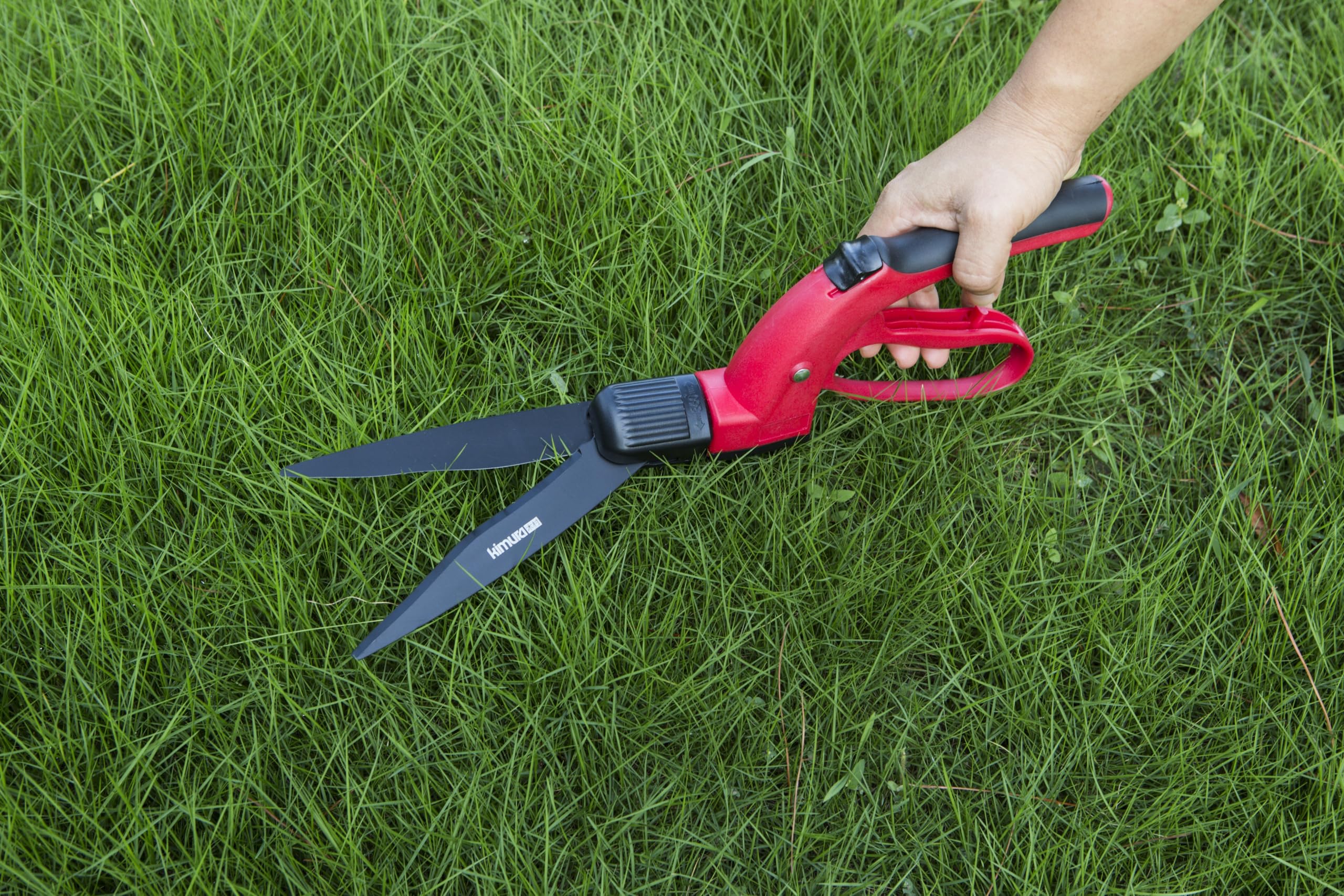 Kimura Pro Grass Shears safety hand guard aids grip and edging control