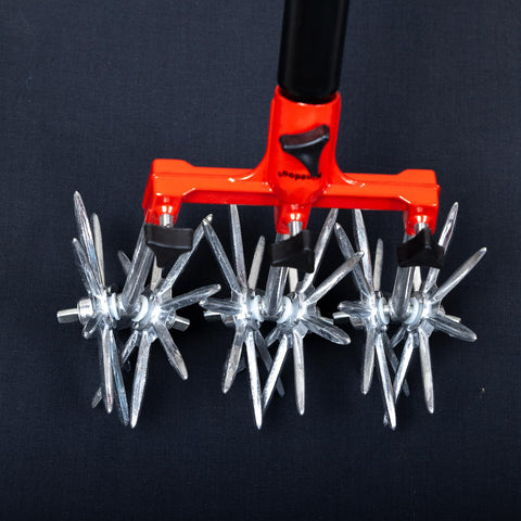 Kinedoo 55-inch handle offers adjustable reach for comfortable use.