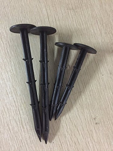 KINGLAKE weather-resistant stakes withstand outdoor conditions during projects.