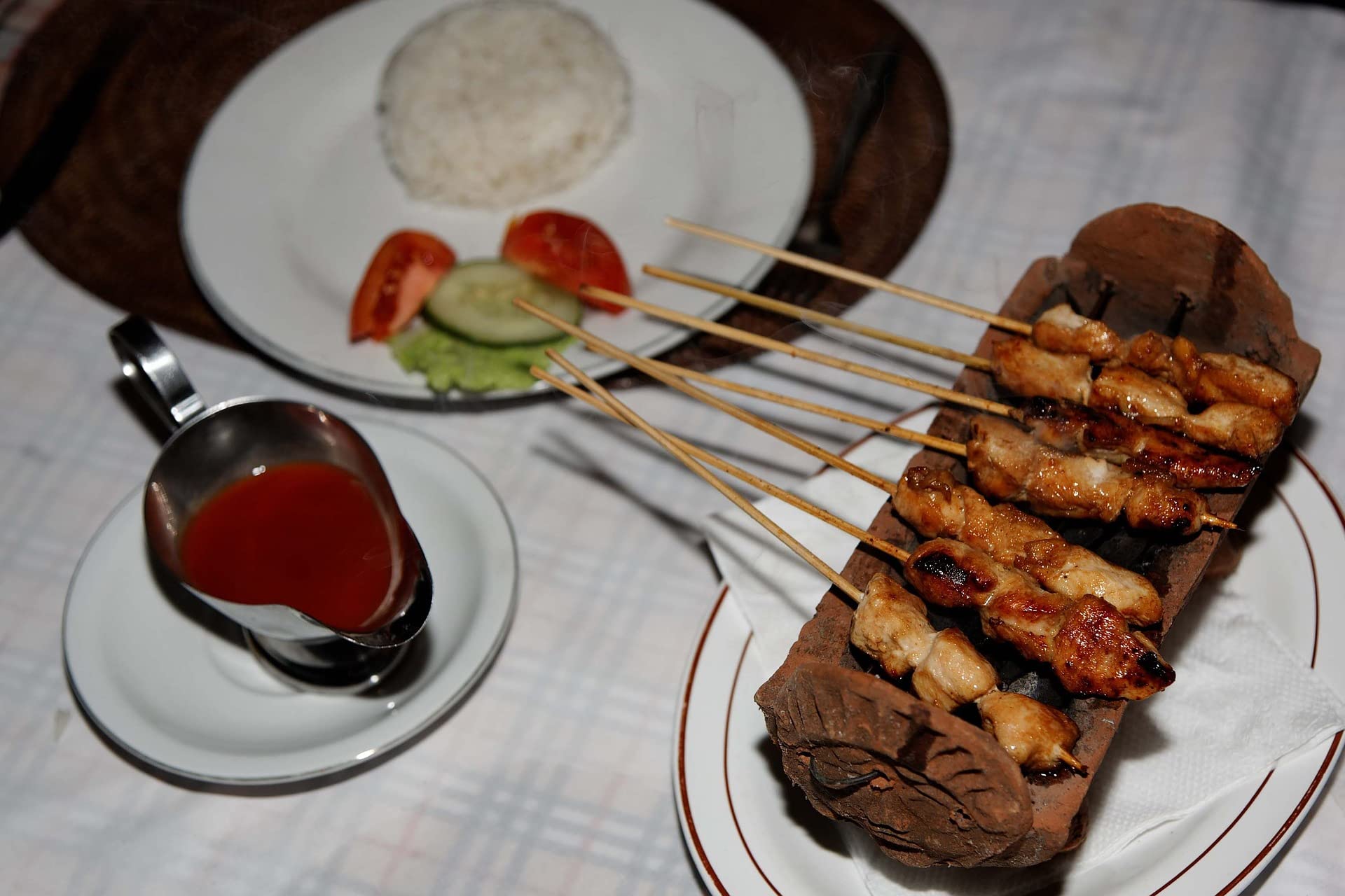 KingSeal fondue skewers simplify dipping and entertaining.