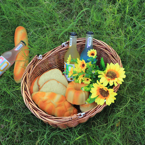 Kingwillow basket is lightweight and sturdy for outings.