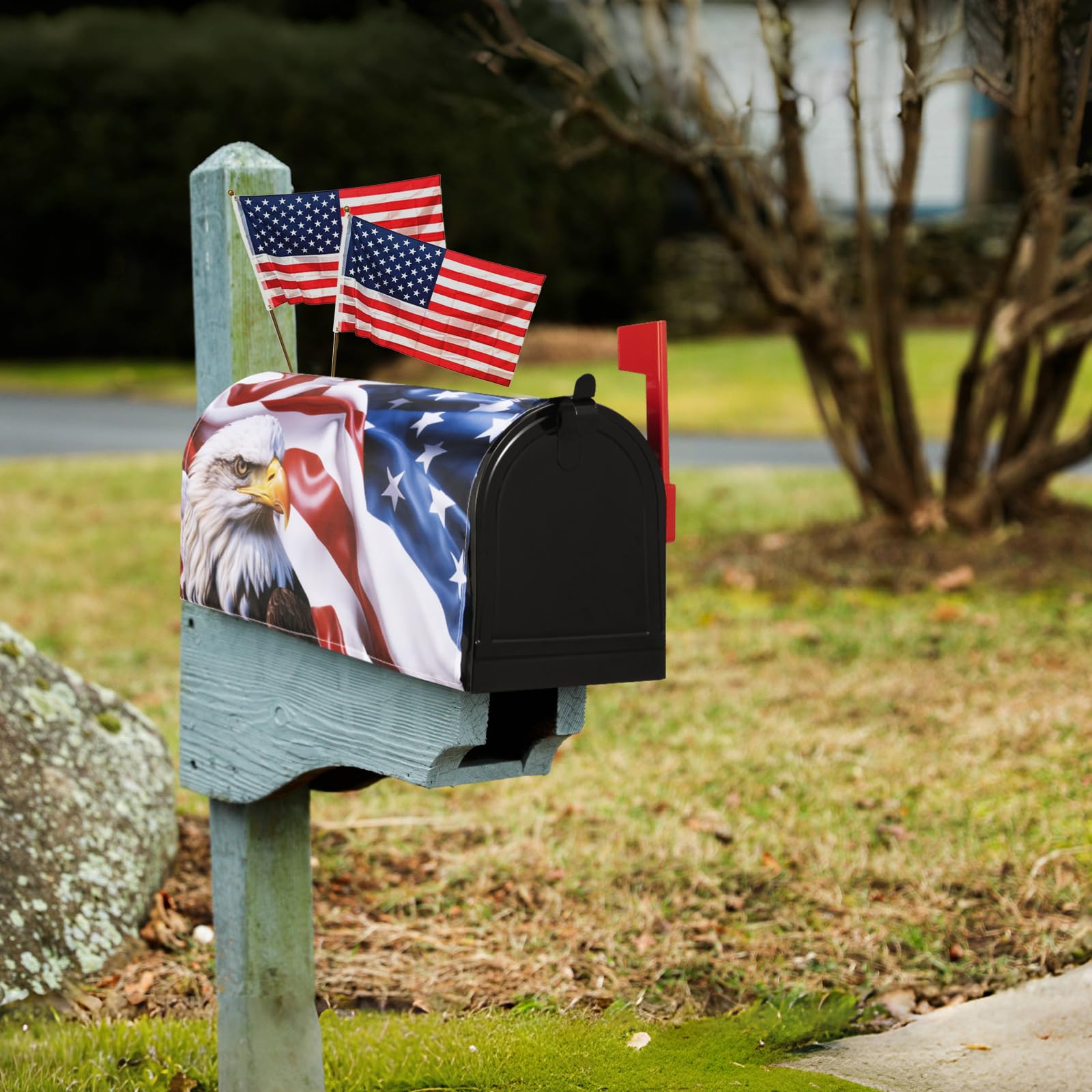 KIOYTLIK weather-resistant mailbox cover withstands outdoor conditions