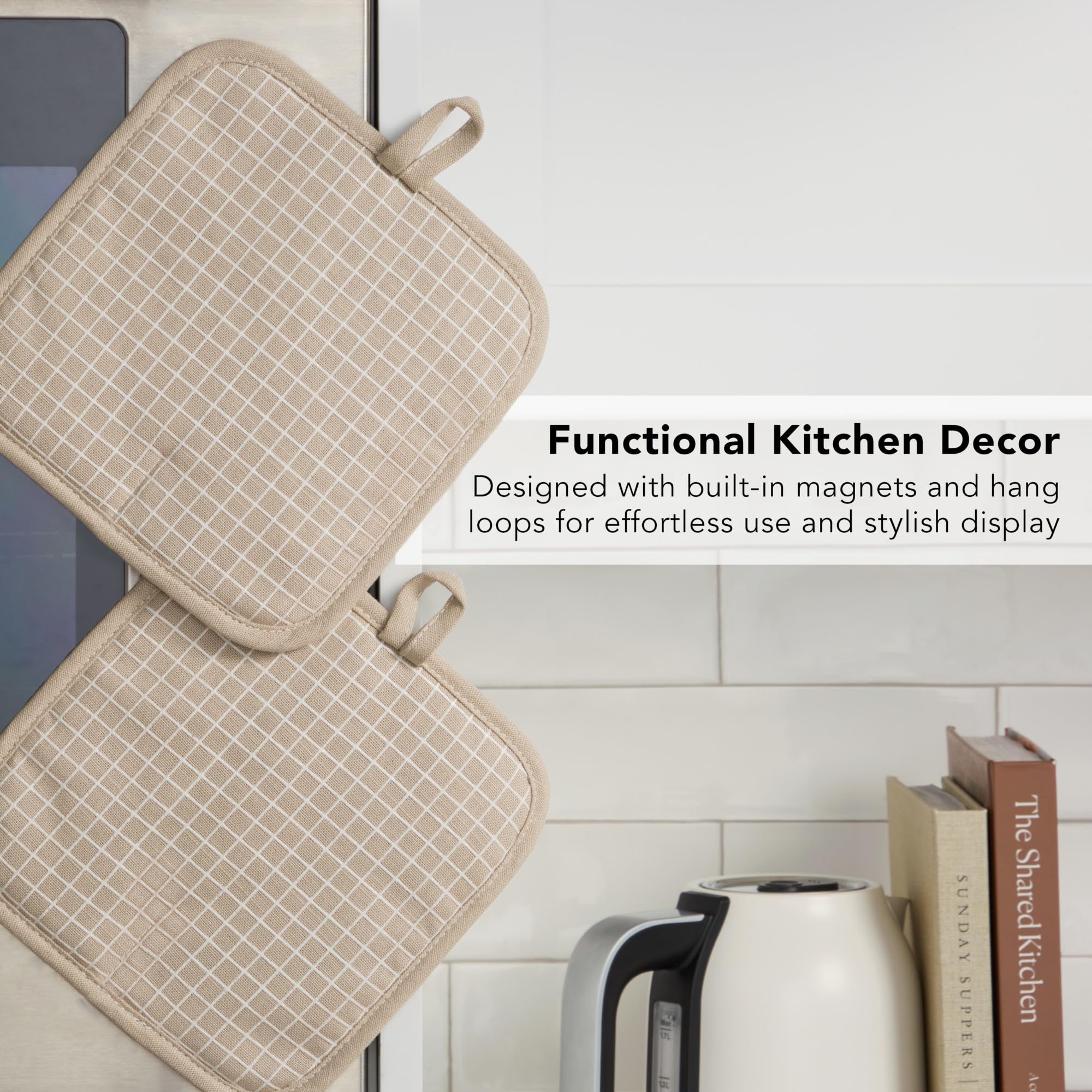 KitchenAid Gridlines pot holders machine washable for quick cleanup.
