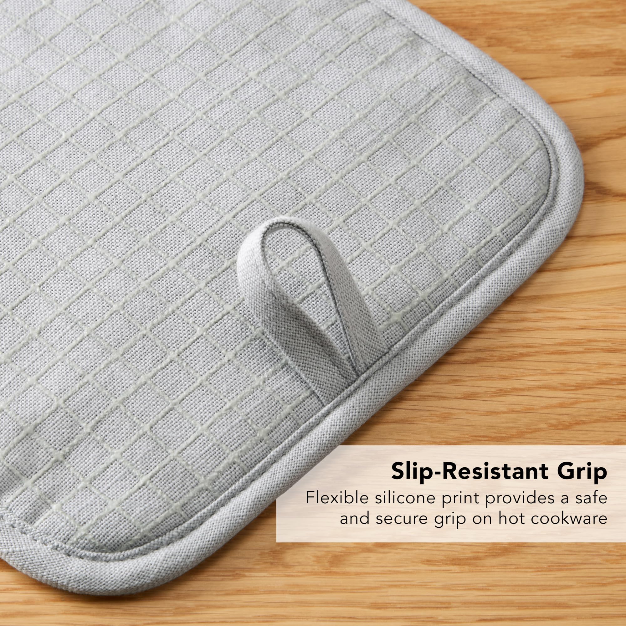 KitchenAid Gridlines potholder magnetic cuff and hanging loop for storage