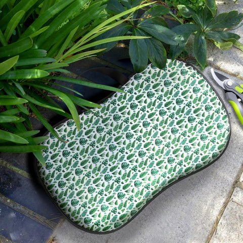 Klarg kneeling pad ideal for gardening and DIY use.