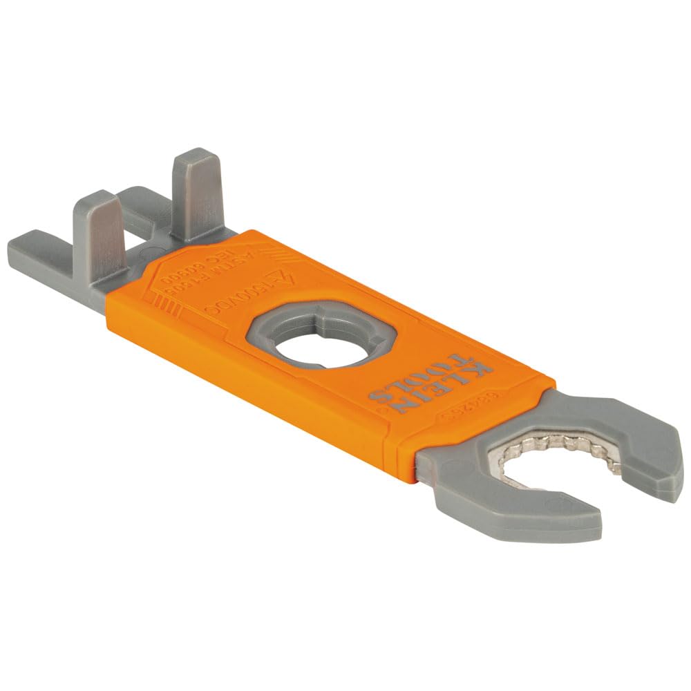Klein Tools 68426S in action on MC4 PV connections
