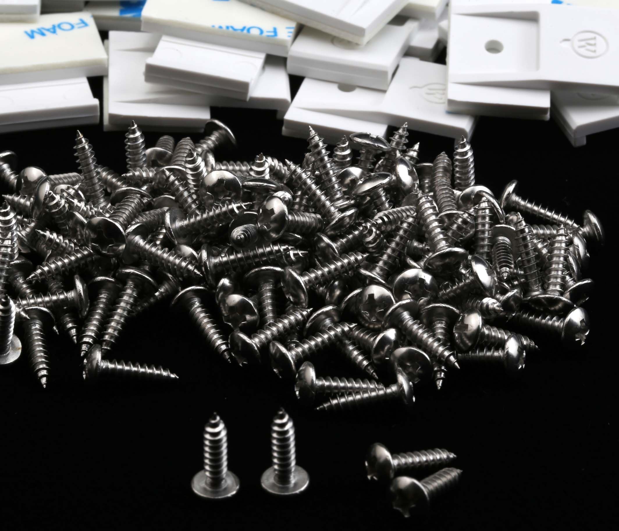 Komytoo 100-pcs kit includes clips and screws for complete, ready-to-install setup.