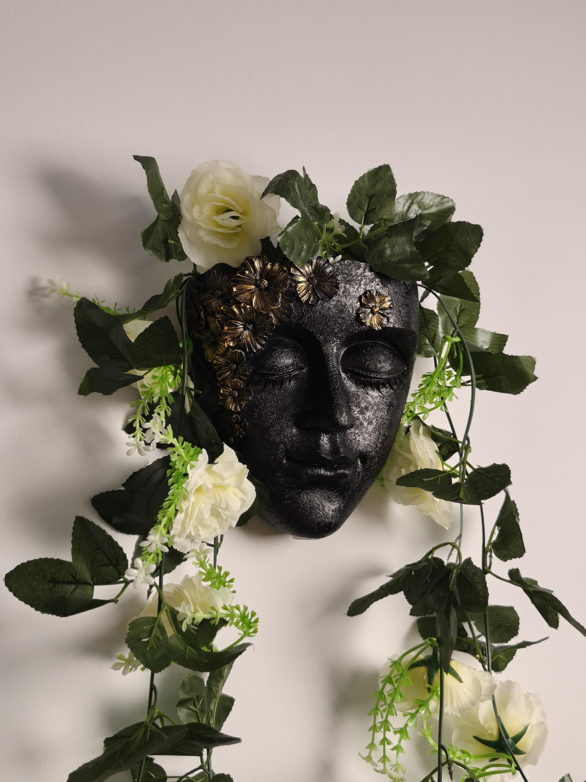 KOXHERO face-shape wall planter in black for succulents and small plants