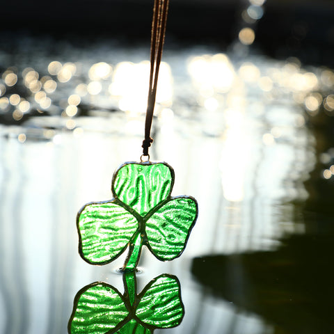 KRISININE clover glass ornament for garden or balcony displays.