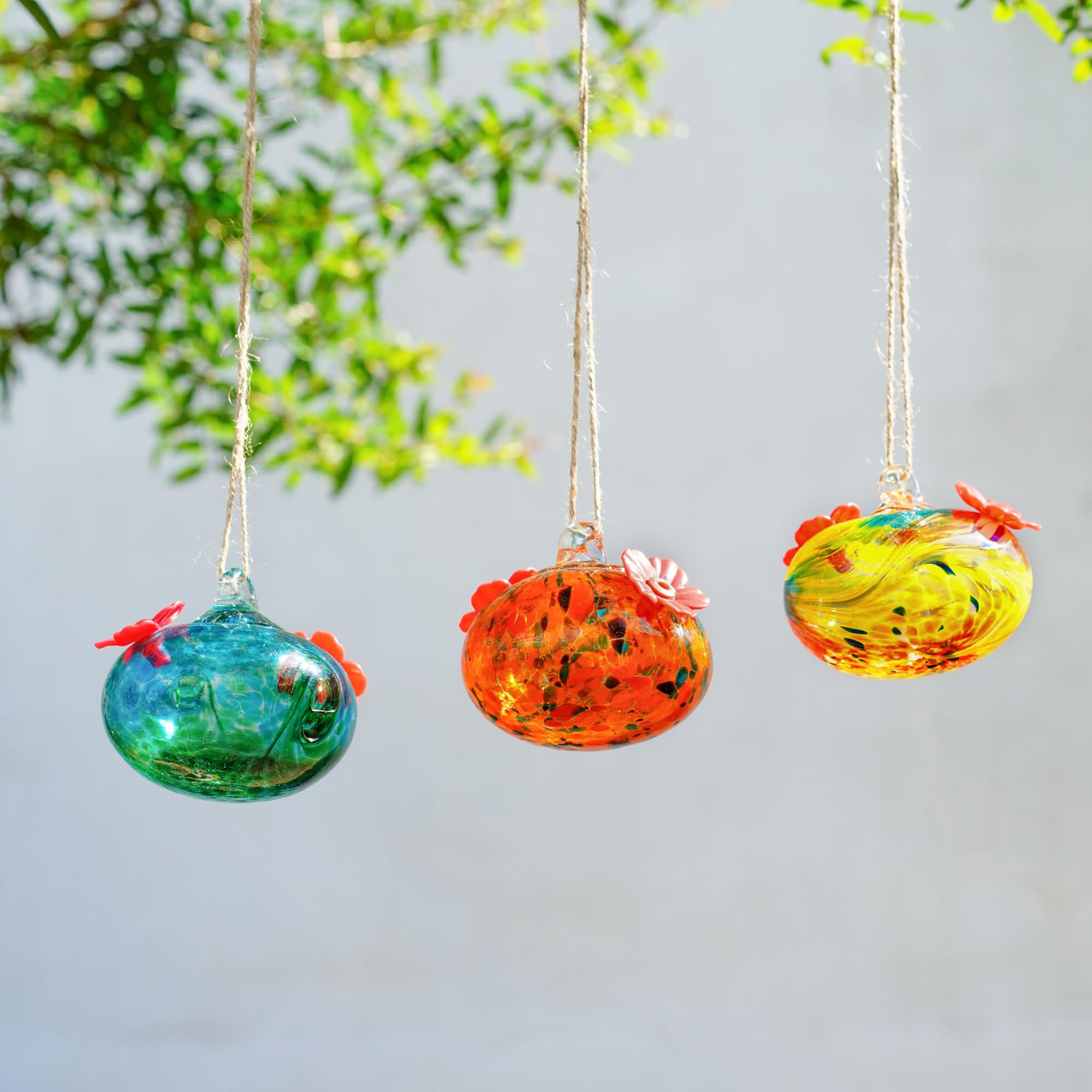 KRISININE gift-pack glass hummingbird feeders for gardening enthusiasts.