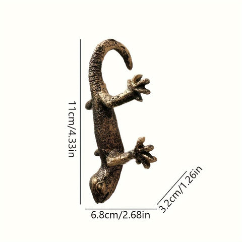 Kudriod gecko climbing lizard statue adds whimsy to shelves or fences.