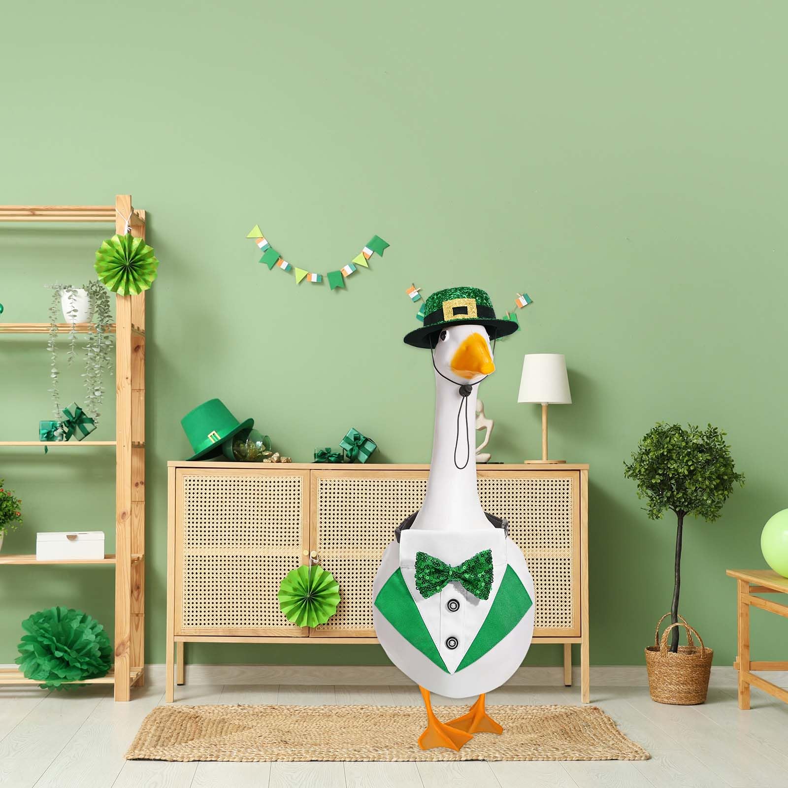 Kuscul green theme brings vibrant Saint Patrick's Day atmosphere