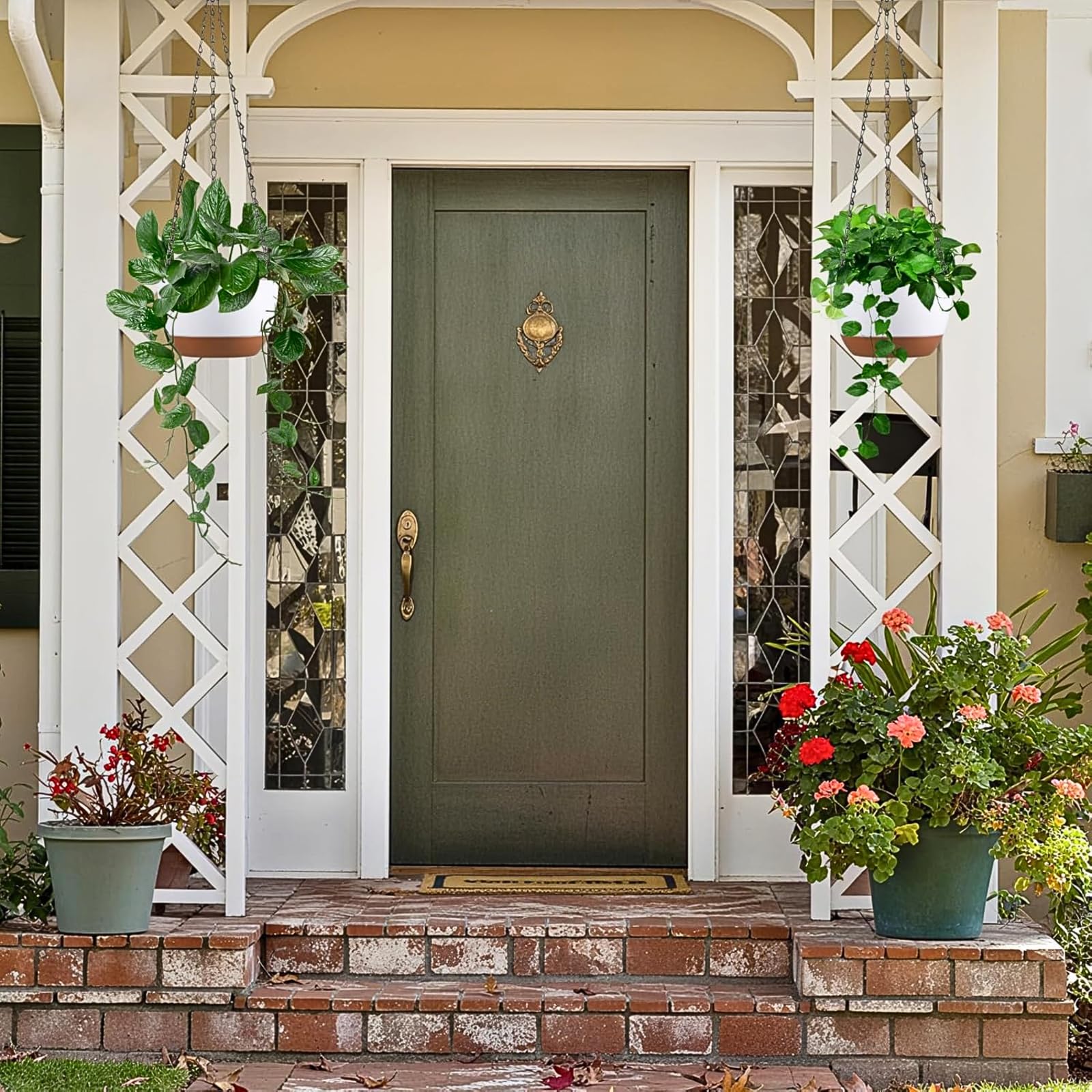 Kvetto planters fit spider plant, ivy, petunia, philodendron, succulents elegantly.