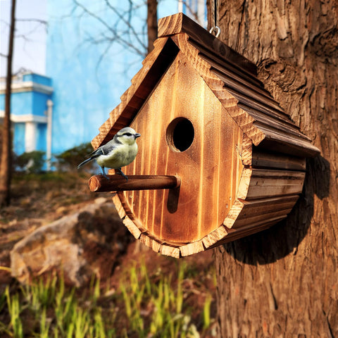 KWISAMR wren house close-up reveals handcrafted joints and sturdy construction for outdoor reliability.