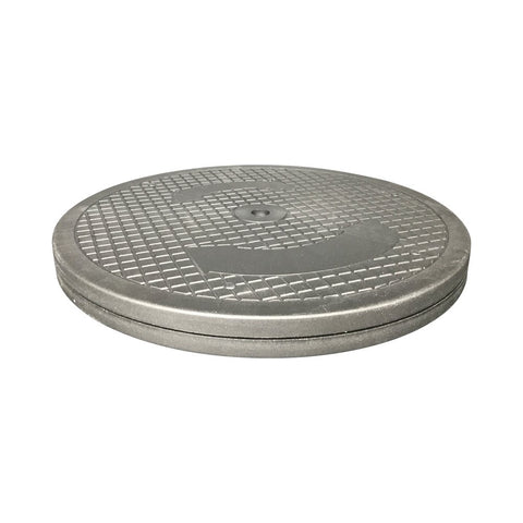 Stainless steel ball bearings provide smooth, rustproof rotation on the turntable.
