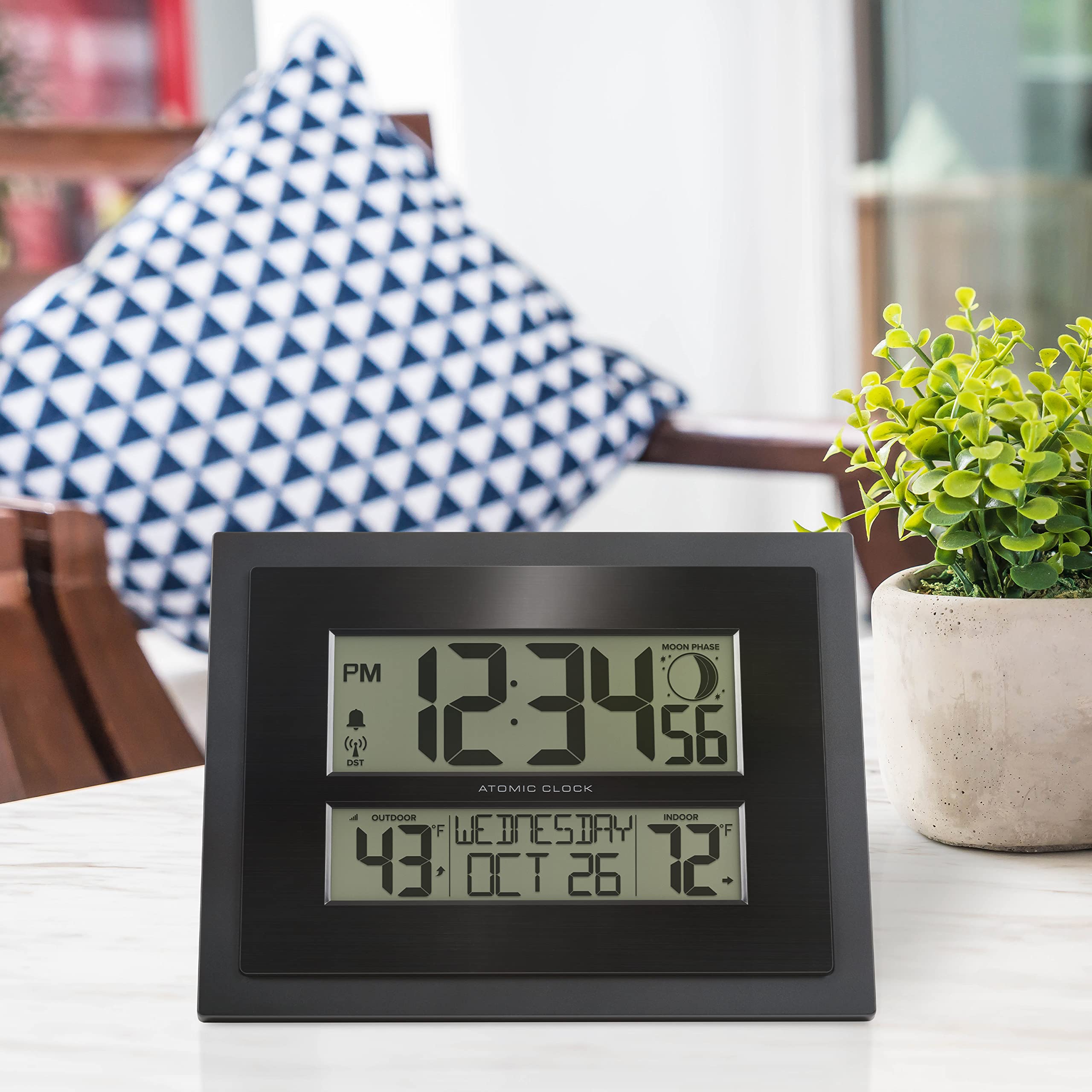 La Crosse wall mount or desk stand for flexible placement.