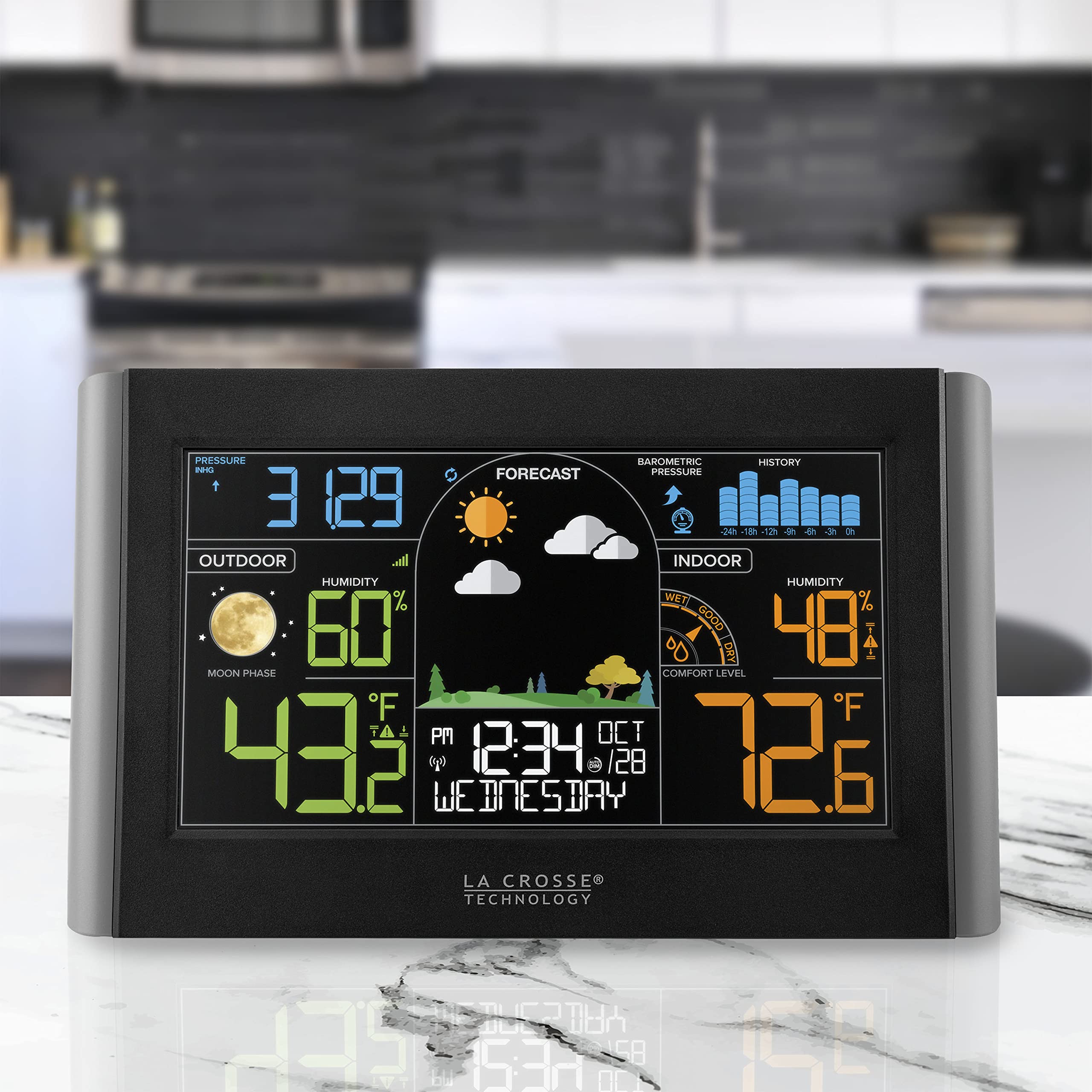 La Crosse S77925-INT lunar phase display for celestial cues.