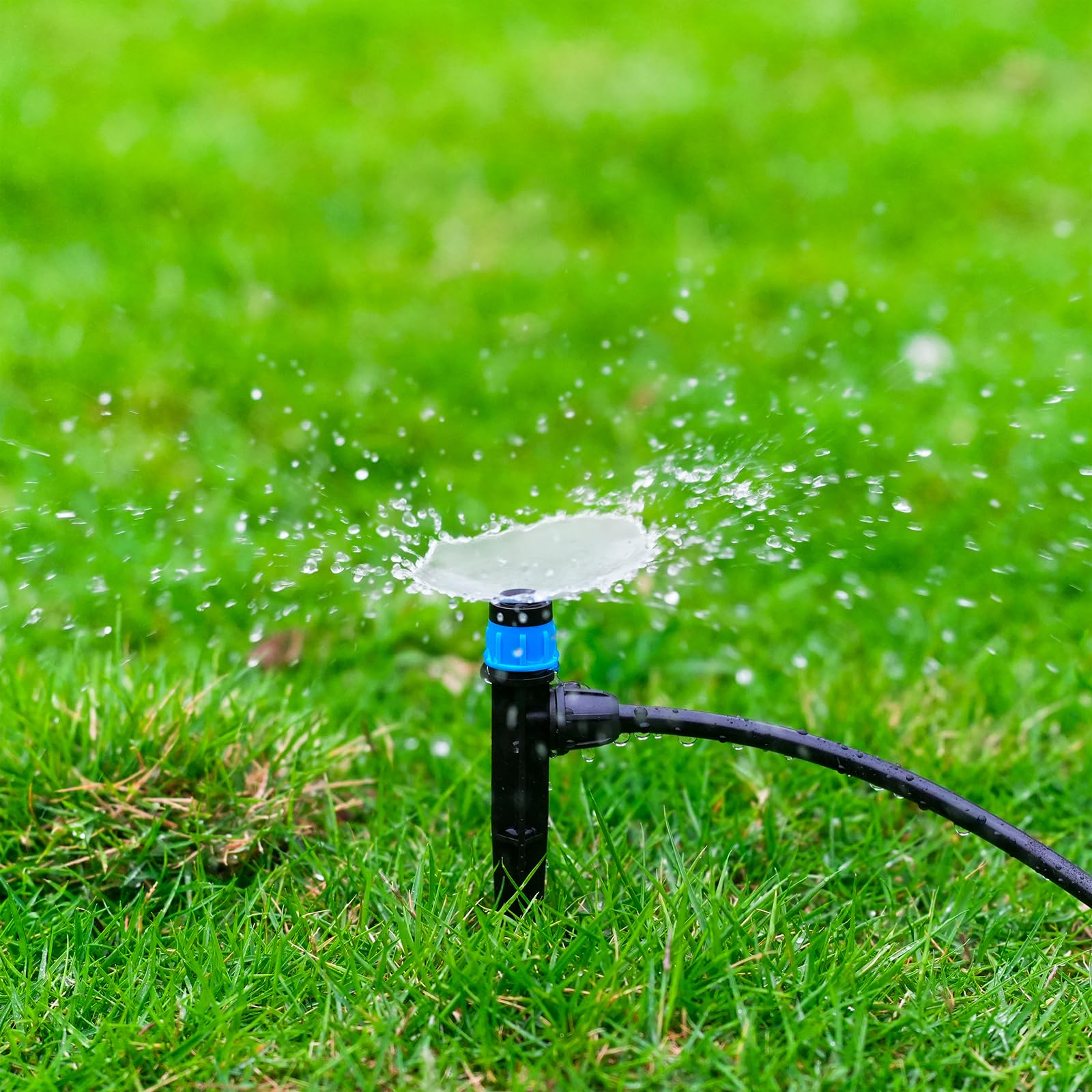 La Farah irrigation emitter suited for pots, grow bags, and greenhouse setups