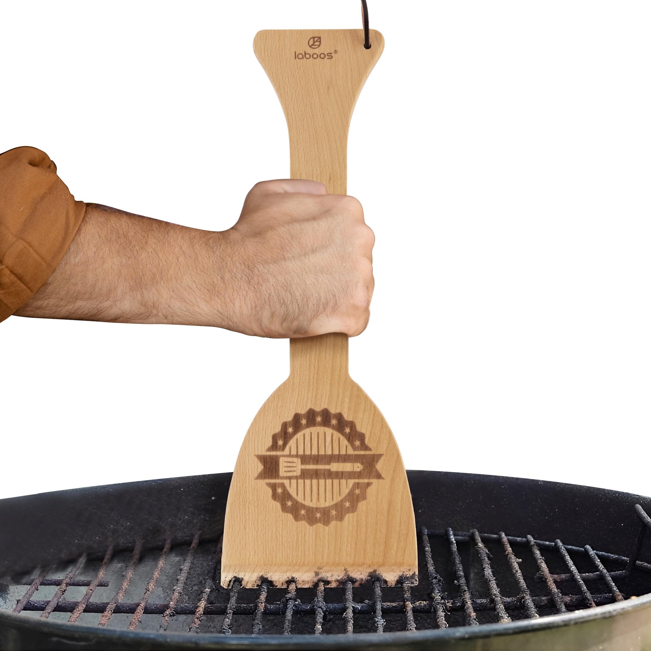 laboos wooden grill scraper front view with grooved edge for safe, bristle-free cleaning
