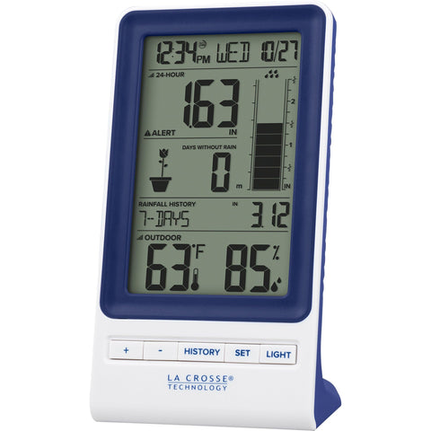 La Crosse 724-1415BL digital display with real-time rainfall data.