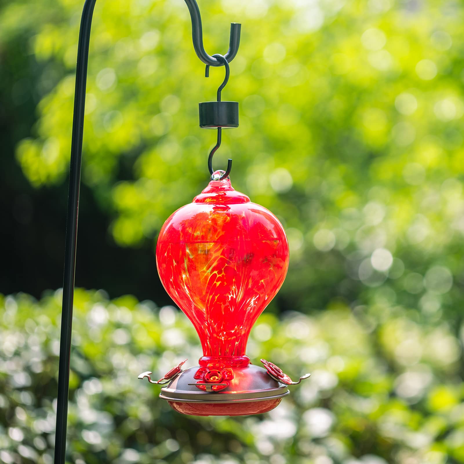 LaElvish Garden hummingbird feeder ant moat protects nectar from ants.