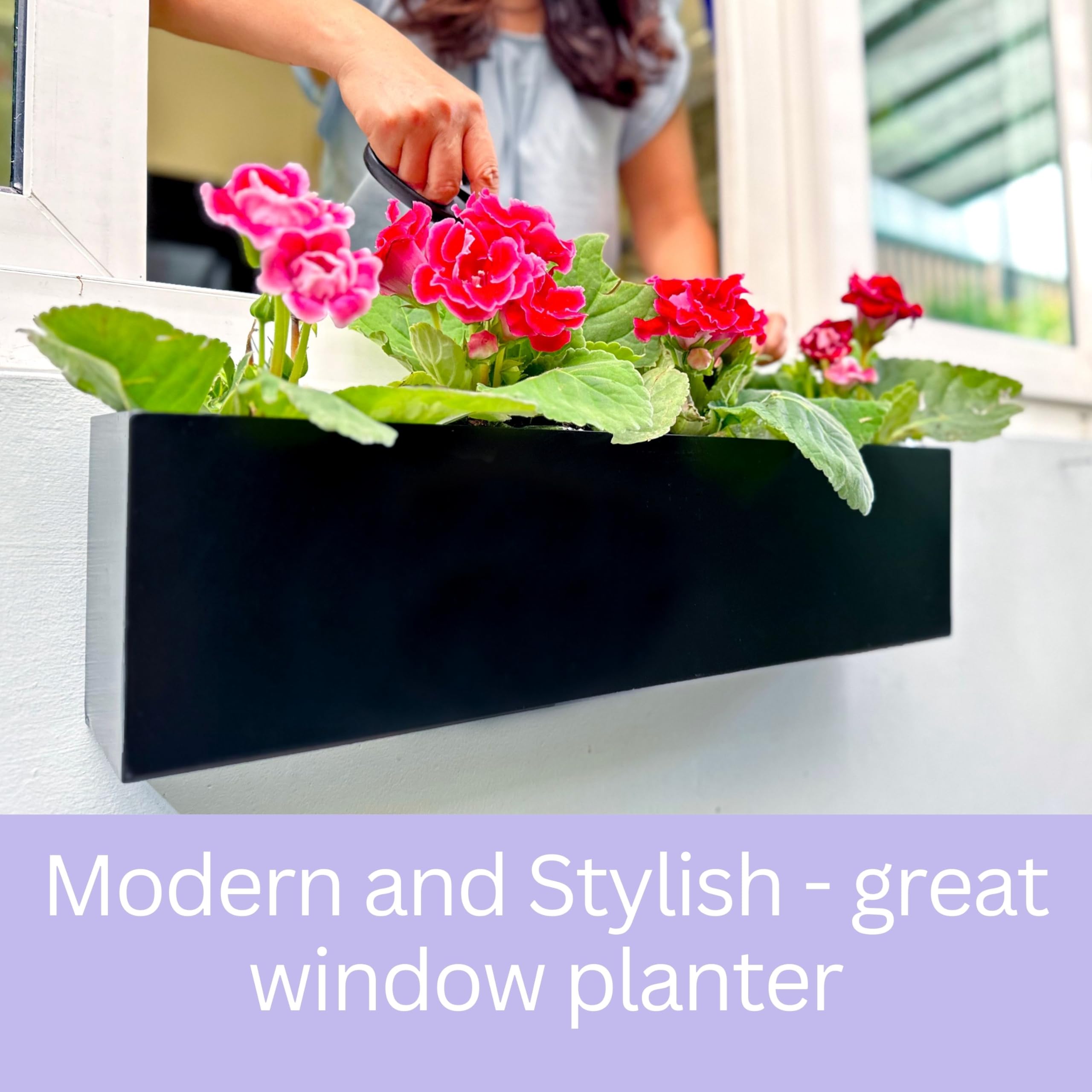LaLaGreen carbon steel black planter mounts on walls for sleek outdoor decor