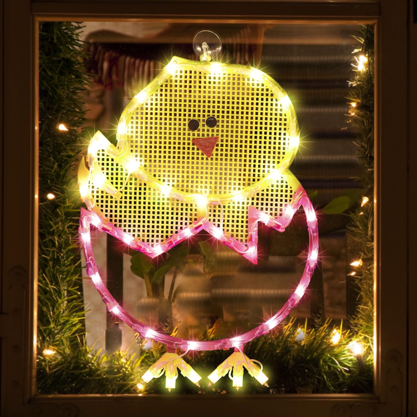 LAMPHOME hatching-baby-chick-egg window light decor for festive Easter ambiance.