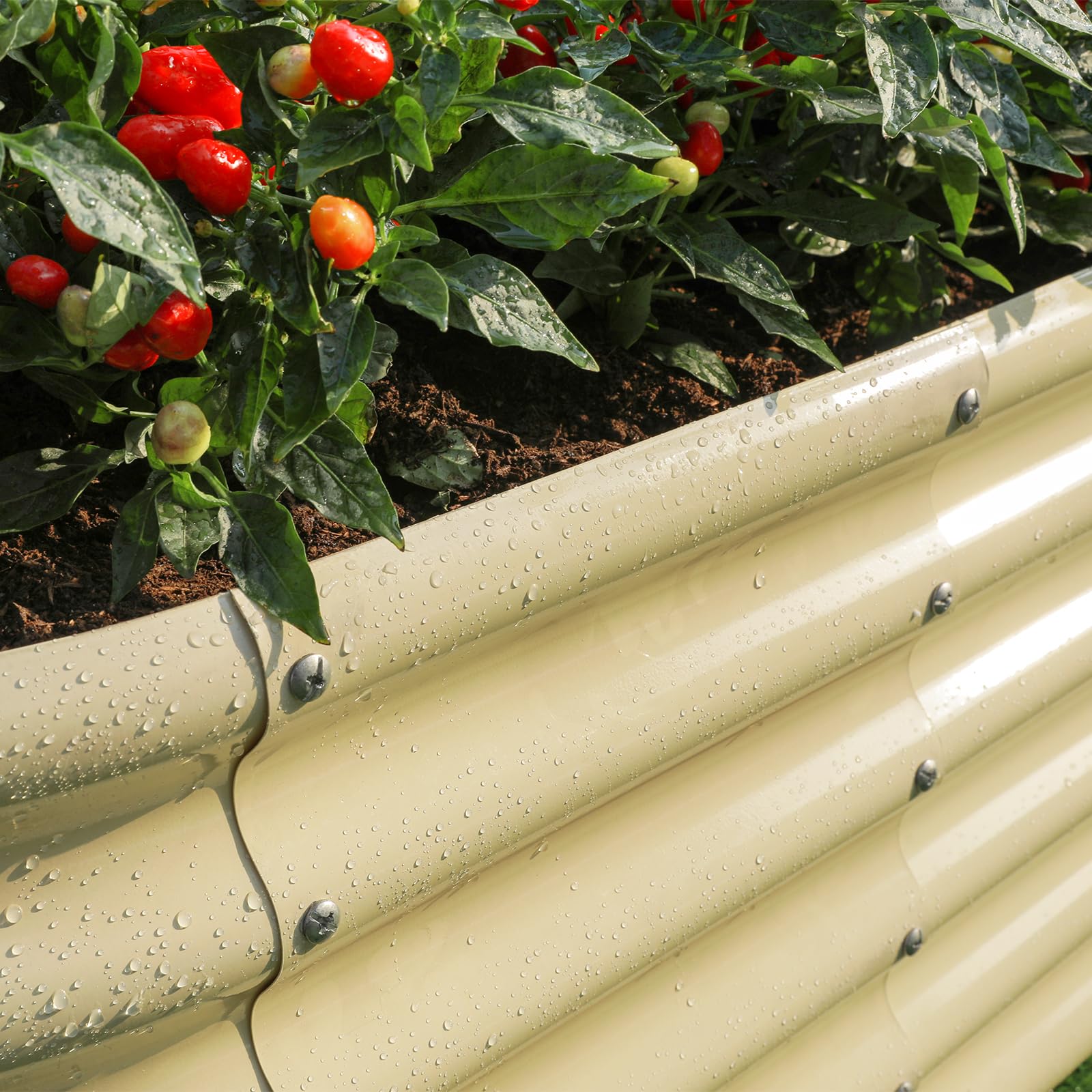 Land Guard galvanised steel frame with 89-gallon capacity stays durable outdoors