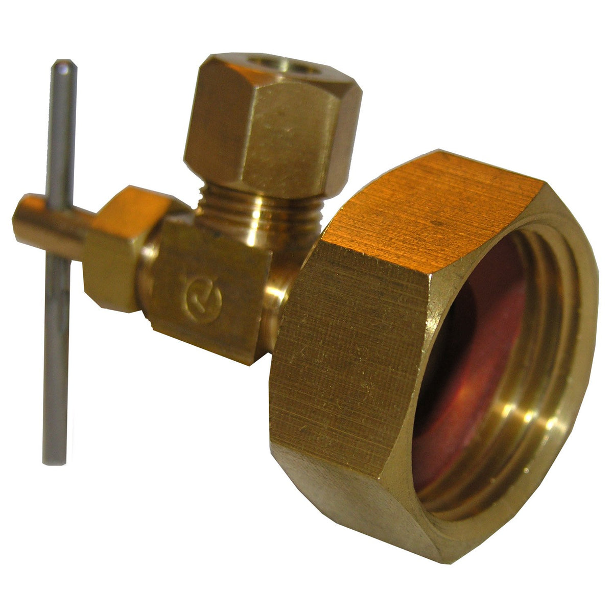 LASCO 17-8385 brass adapter connects garden hose to pipe threads outdoors.
