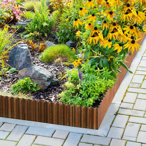 LAVEVE edging with hemmed edges ensures safe, easy installation