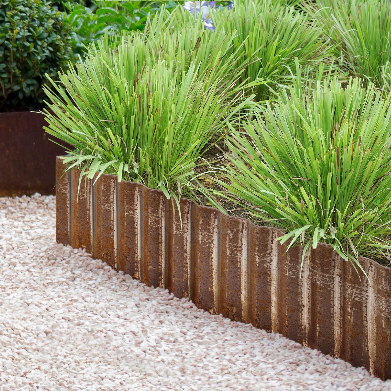 LAVEVE durable border in yard defines borders and planting areas