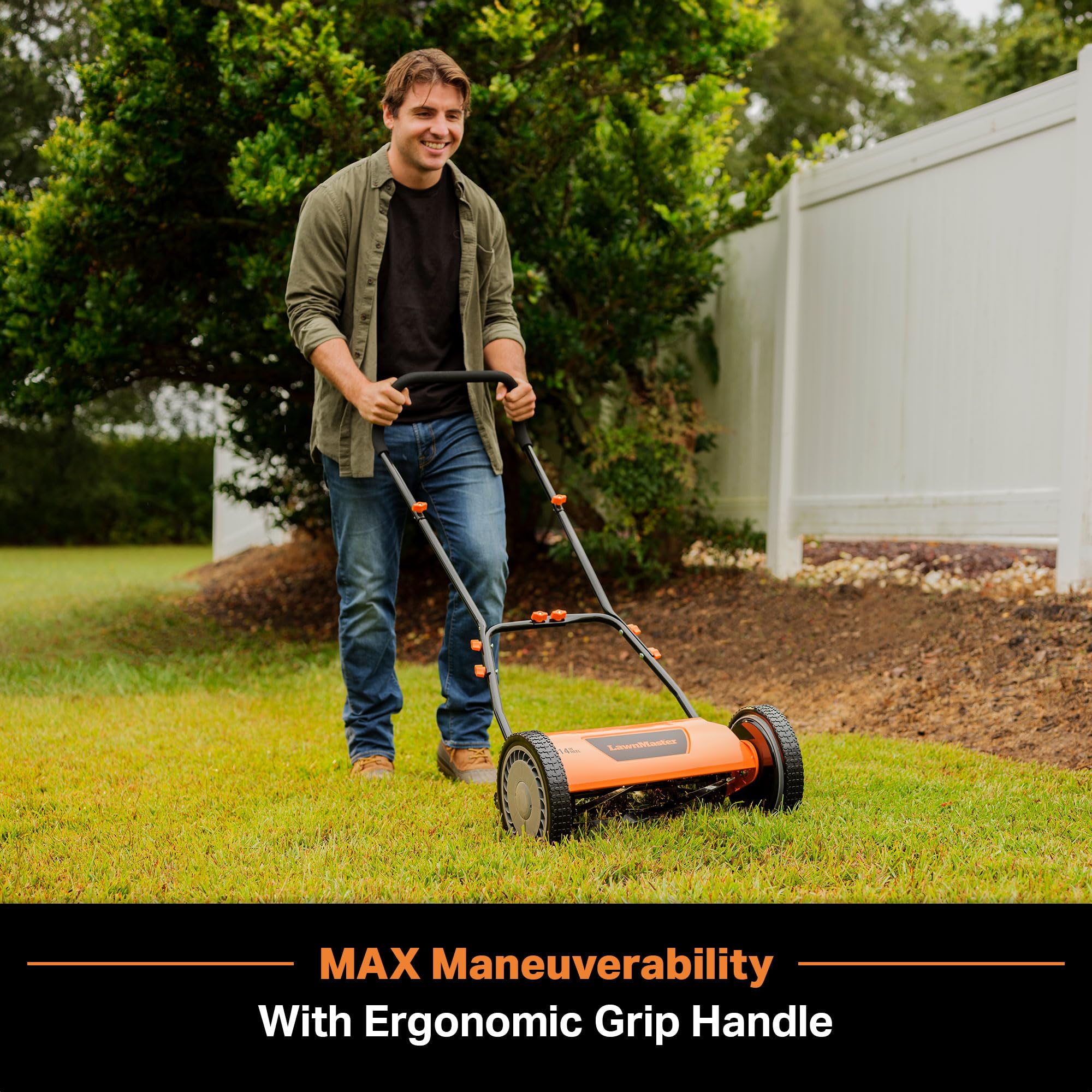 LawnMaster LMRM1401 cutting action demonstrates scissor-like cut.