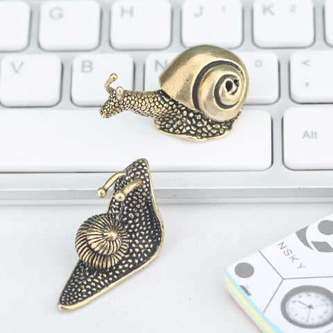 LCCCK brass snail figurine pair enhances outdoor ponds and garden borders.