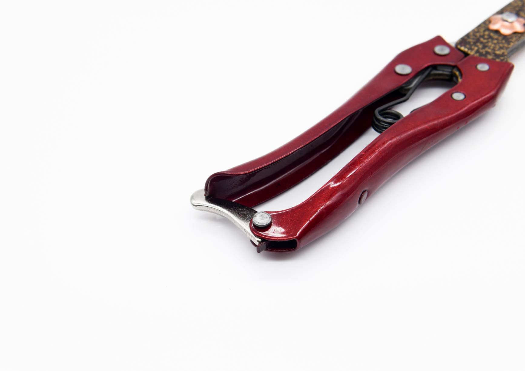 LCDCM hand-cut tool suitable for horse hair and leather edging.