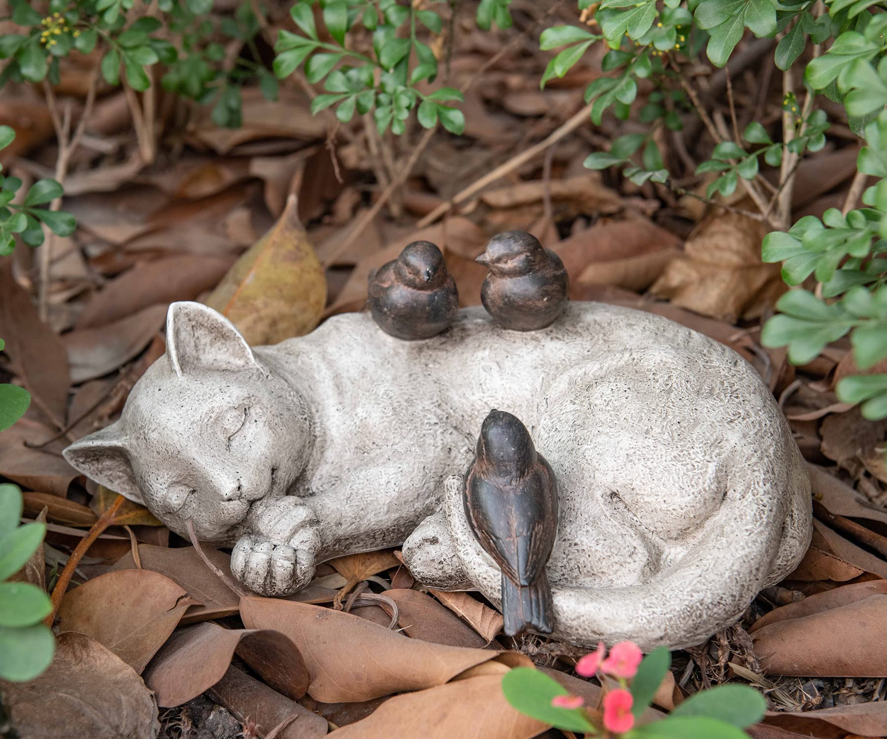 Resin cat statue memory garden from LCdecohome, weather resistant