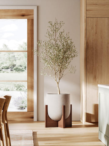 LE TAUCI ceramic planter with mesh pad protects surfaces and promotes drainage