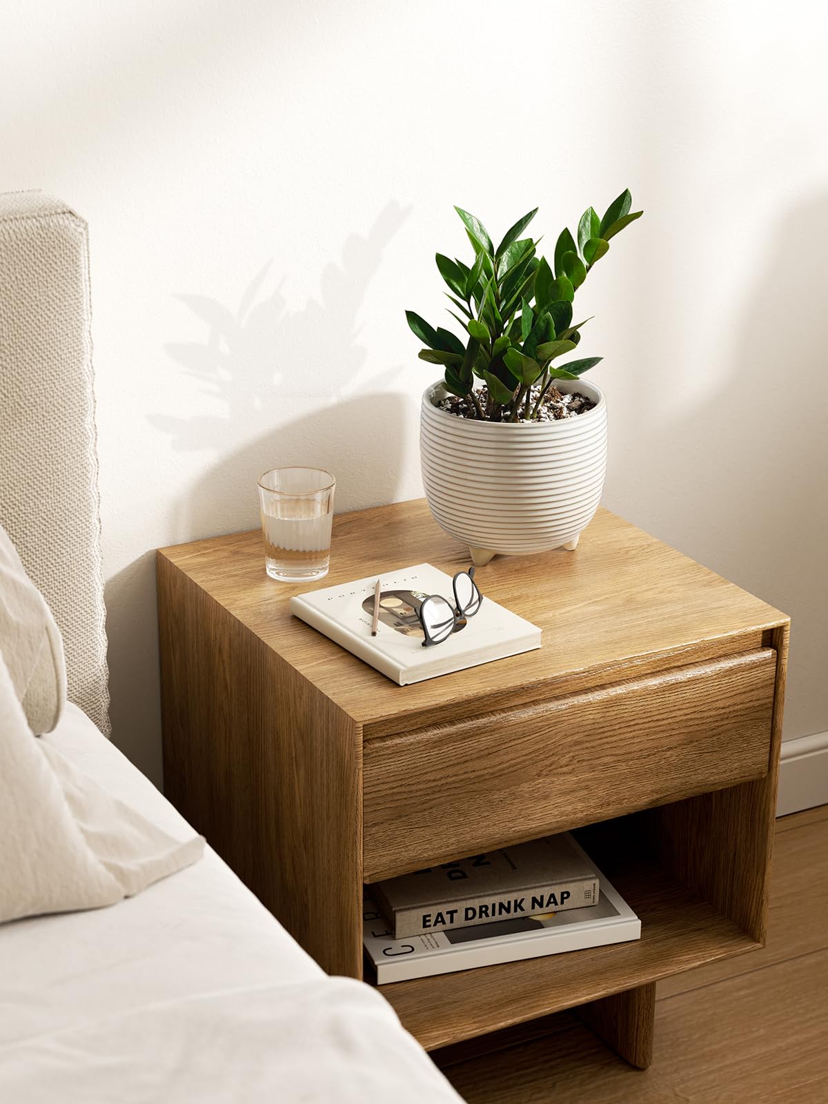 LE TAUCI ceramic pot reactive glaze surface adds contemporary elegance.
