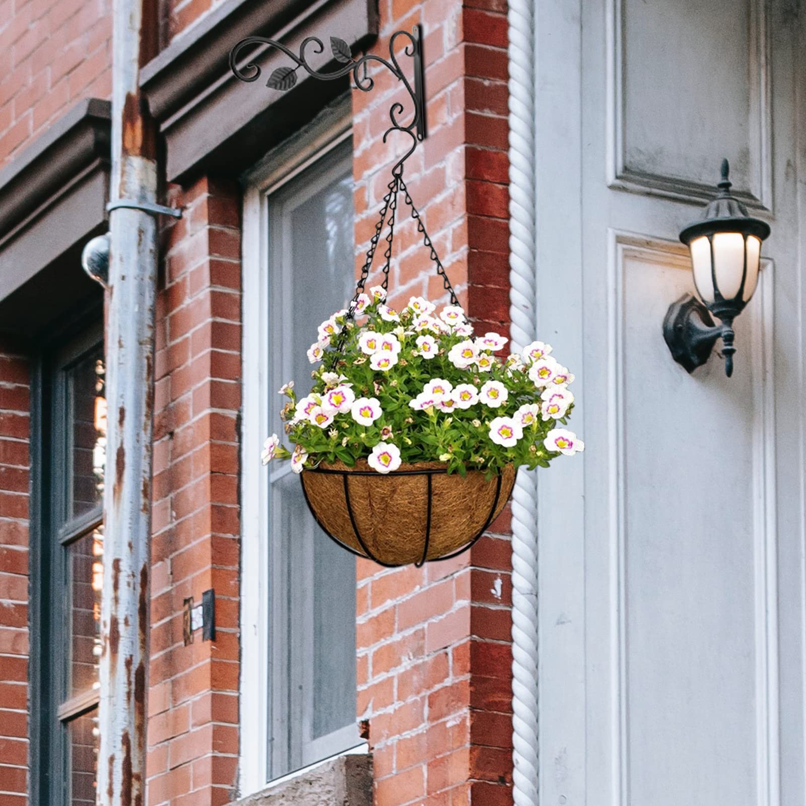 Legigo versatile liner suitable for indoor or outdoor plant displays.
