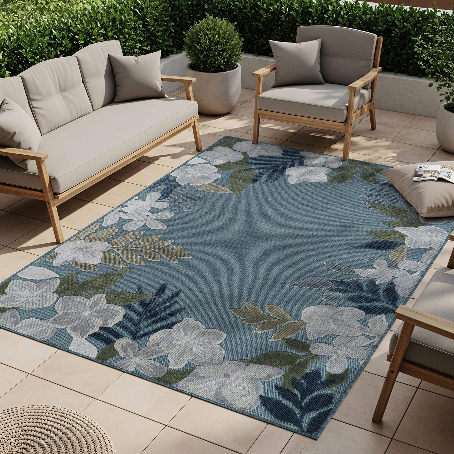 Lena Rug waterproof UV-resistant polypropylene maintains color outdoors