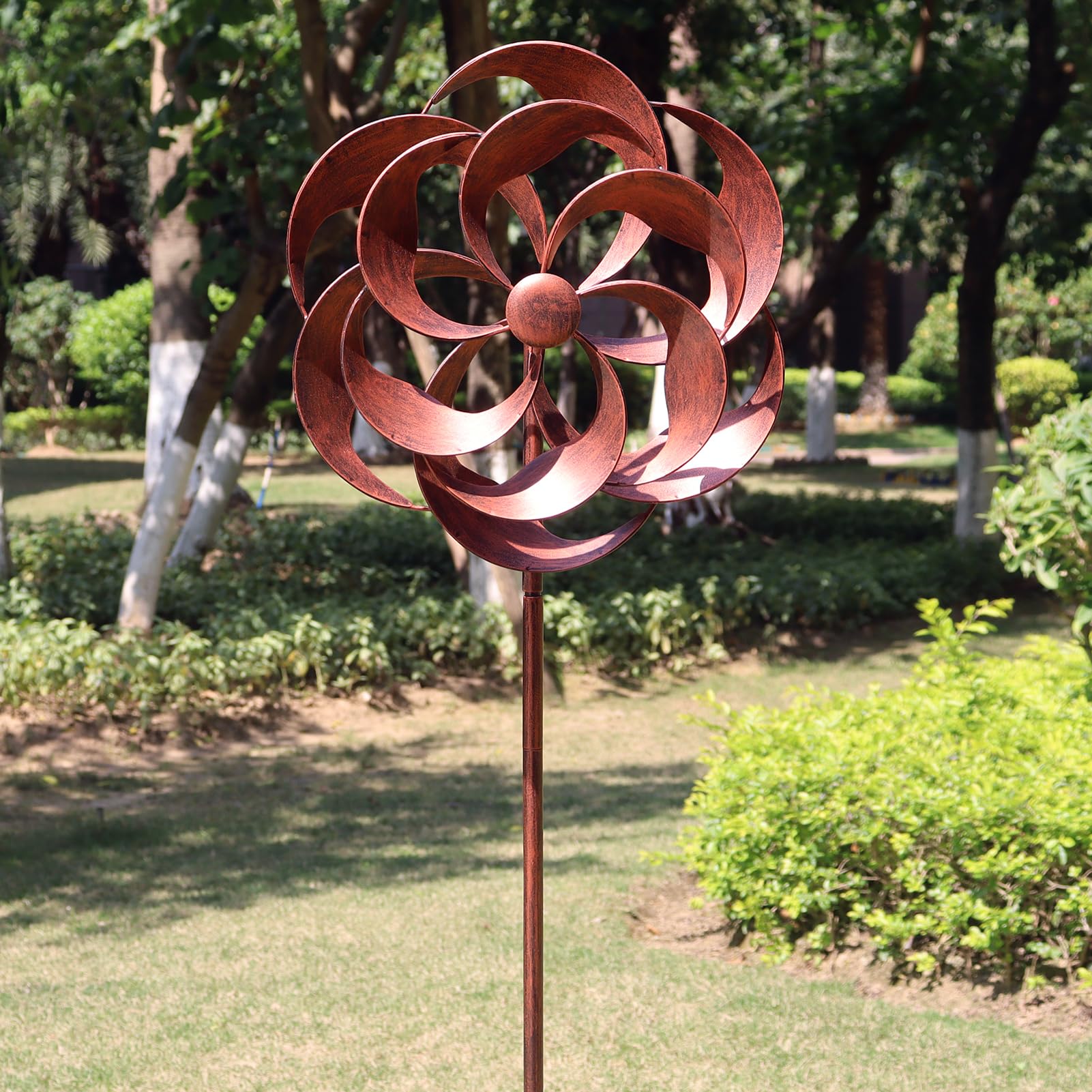 LERFUGI Weatherproof wind spinner withstands all seasons outdoors.