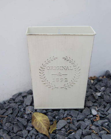 LESEN indoor-outdoor ready decor suitable for kitchen living room or entryway.