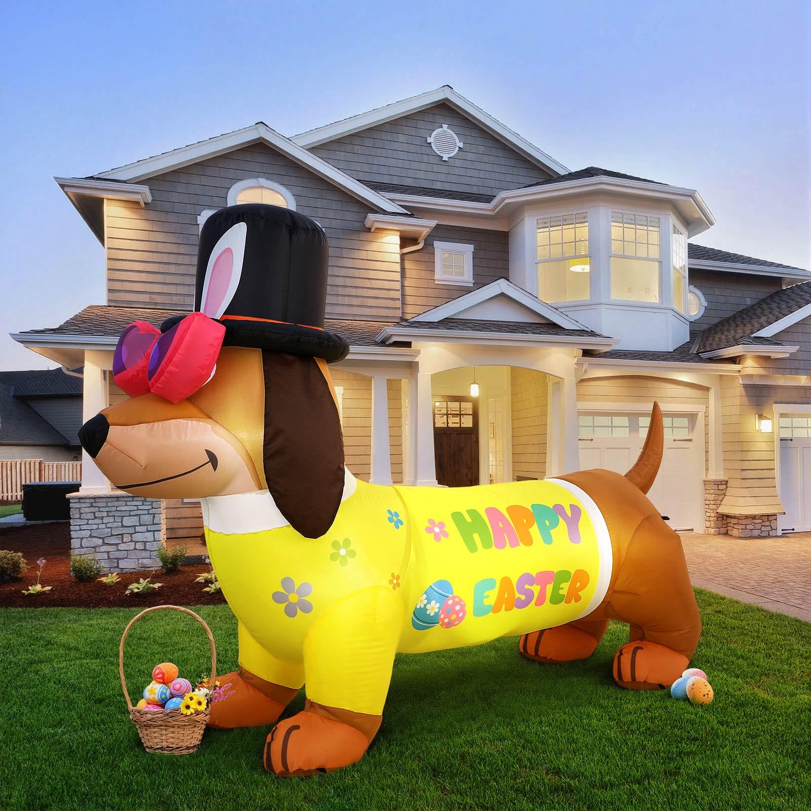 Leyndo Easter Dachshund inflatable features a built-in fan for quick inflation.