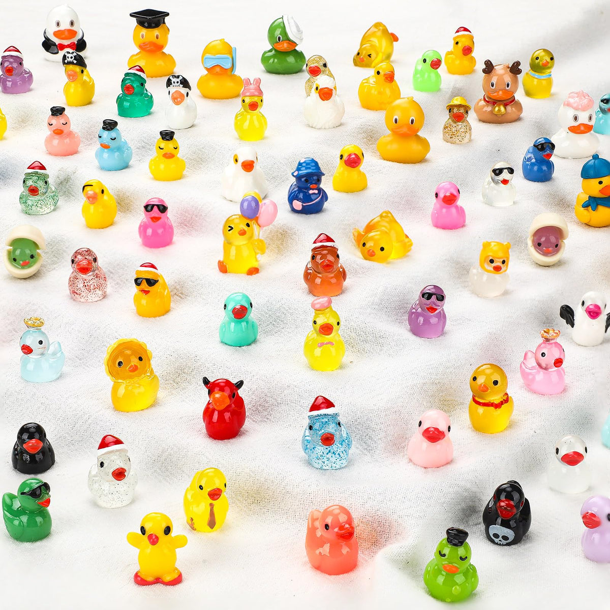 Leyndo mini resin ducks travel style brighten shelves and dioramas