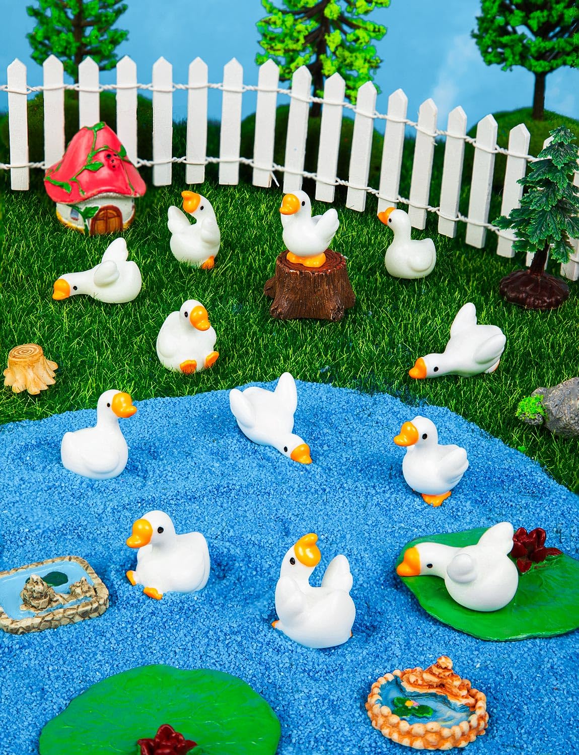 LHSYFBZ resin goose figurines for aquarium accents and terrariums.