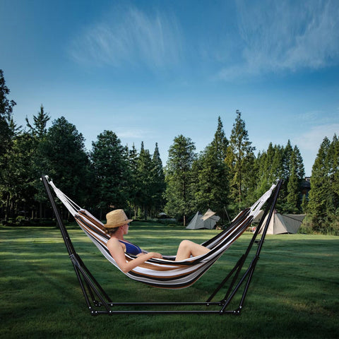 LIEVIM hammock Brazilian style stripes add vibrant contrast to any yard.