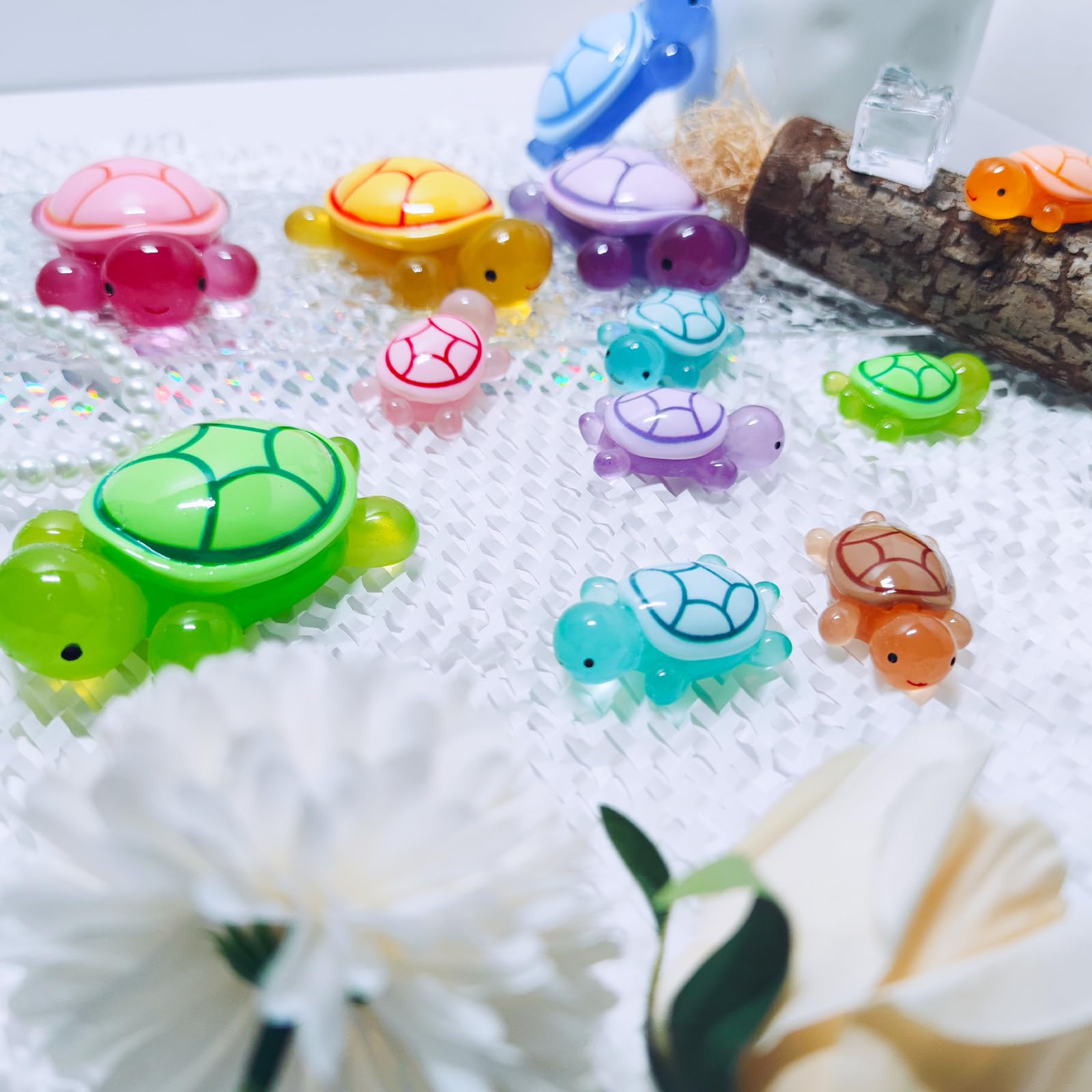 LIFCIUSO turtle ornament for indoor/outdoor use enhances gardens and shelves.